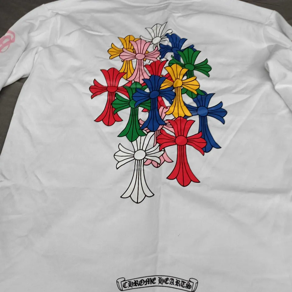 CHROME HEARTS WHITE COTTON T-SHIRT, SIZE M – MULTICOLOUR BACK CROSS GRAPHIC
