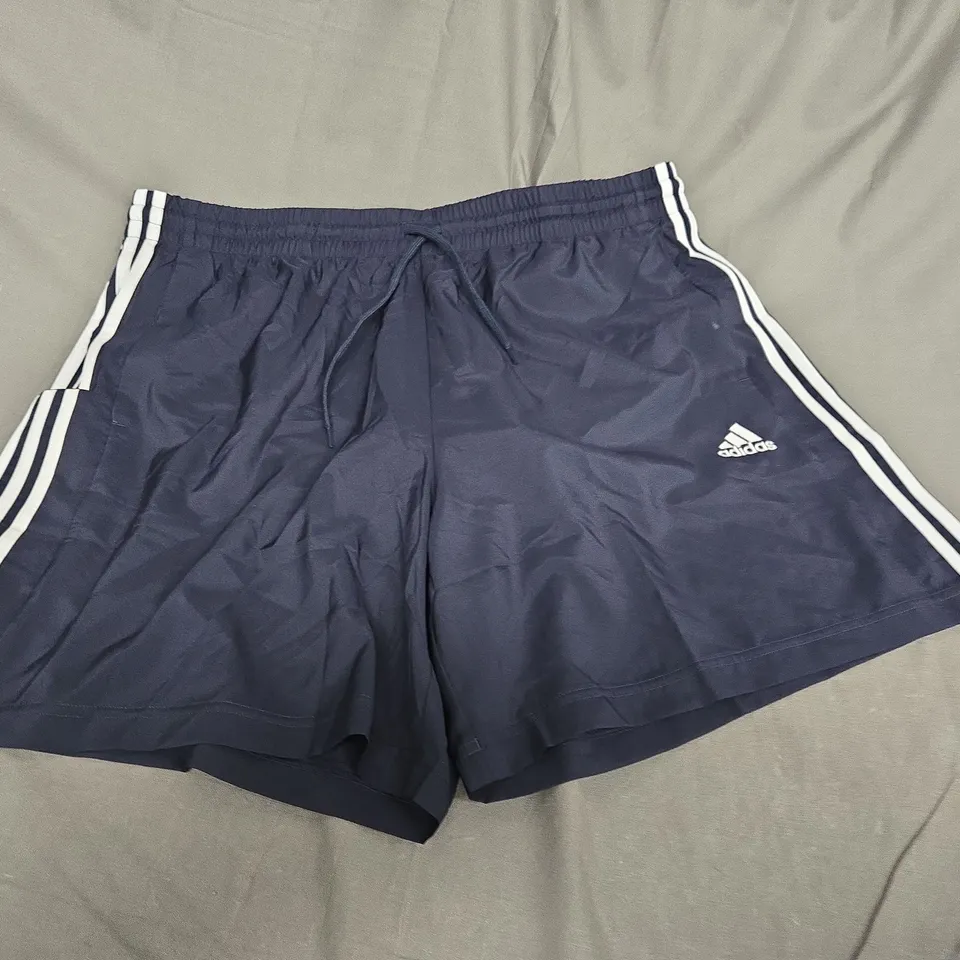 ADIDAS LOGO SHORTS SIZE 2XL