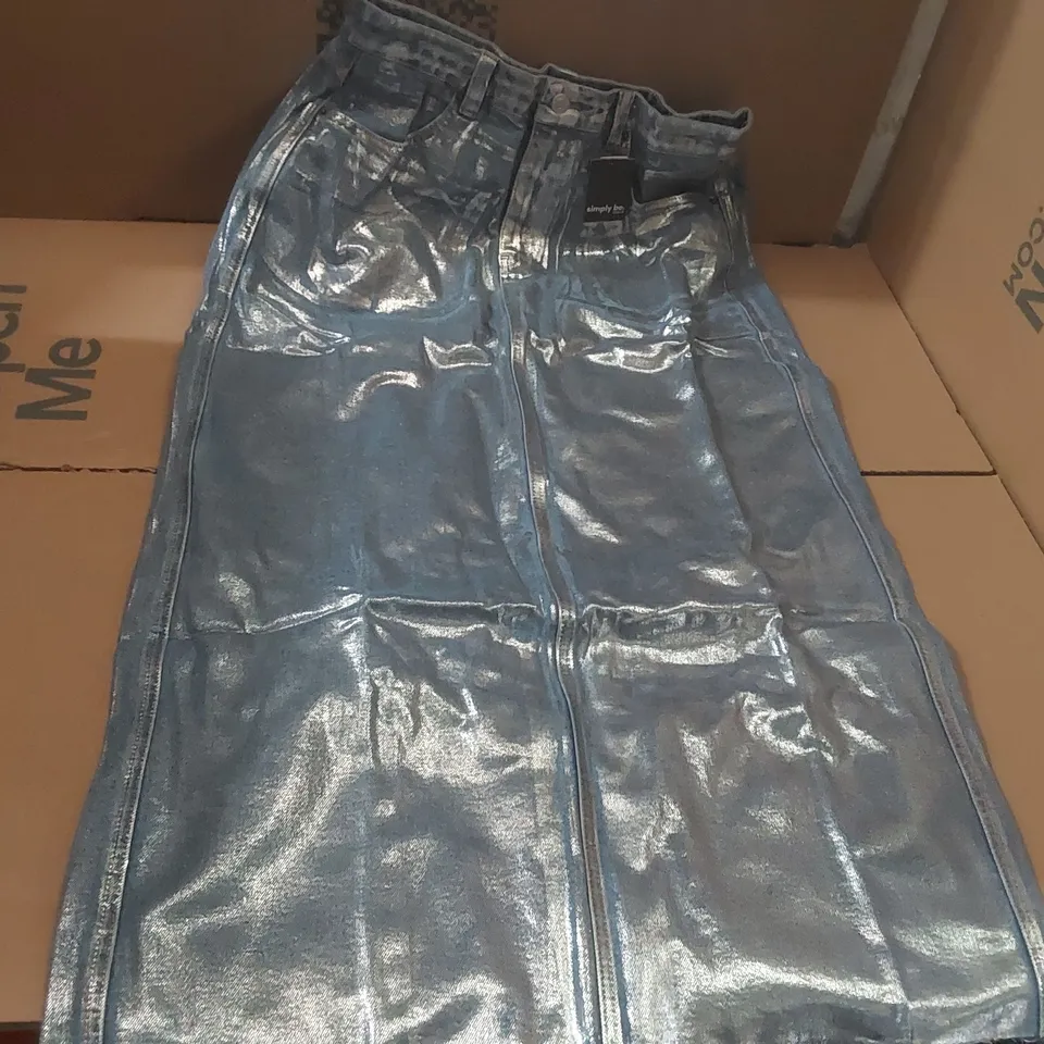 BOX CONTAINING APPROXIMATELY 16x BRAND NEW SIMPLY BE BLUE/SILVER A LINE MAXI SKIRT - SIZE 16
