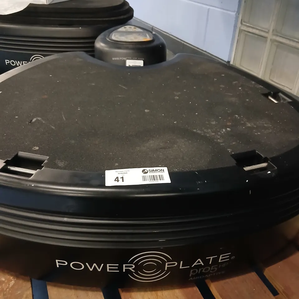 POWER PLATE PRO5 HP AIR DYNAMIC VIBRATION PLATFORM
