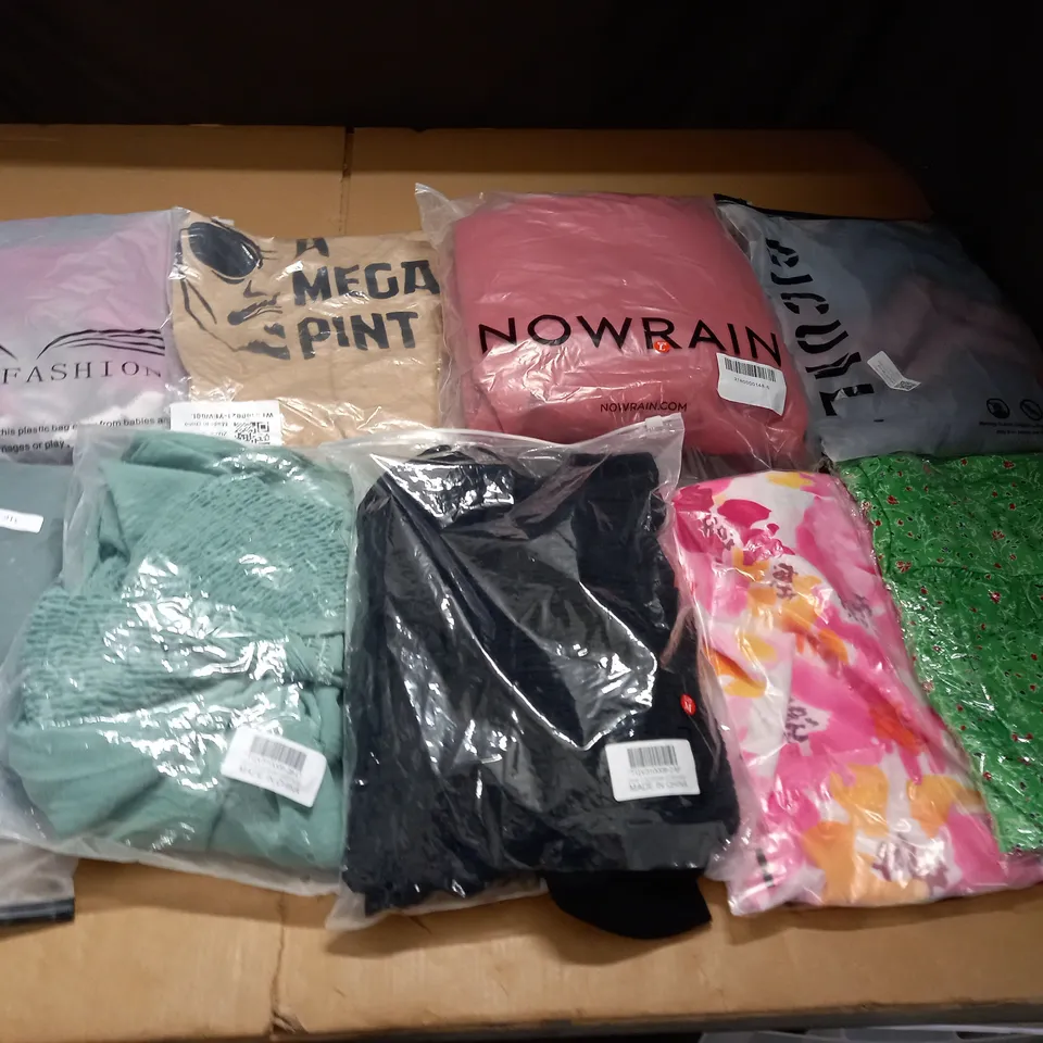 LARGE QUANTITY OF ASSORTED BAGGED CLOTHING ITEMS TO INCLUDE NOWRAIN, GICUAL AND SHEIN