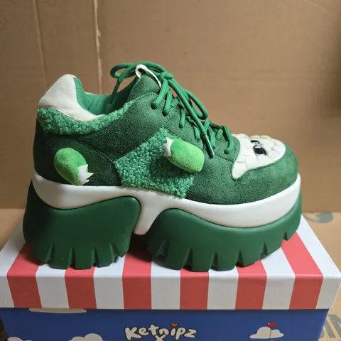 BOXED PAIR KOI X KETNIPZ BEANZILLA PLATFORM TRAINERS - GREEN, UK4