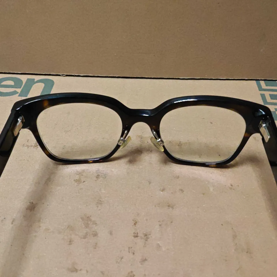VIKTOR & ROLF SPECKELED BROWN FRAMED GLASSESWITH CARRY CASE