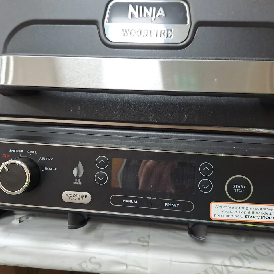 NINJA WOOD FIRE PRO XL ELECTRIC BBQ GRILL,SMART COOK SYSTEM BUILT IN THERMOMETER 