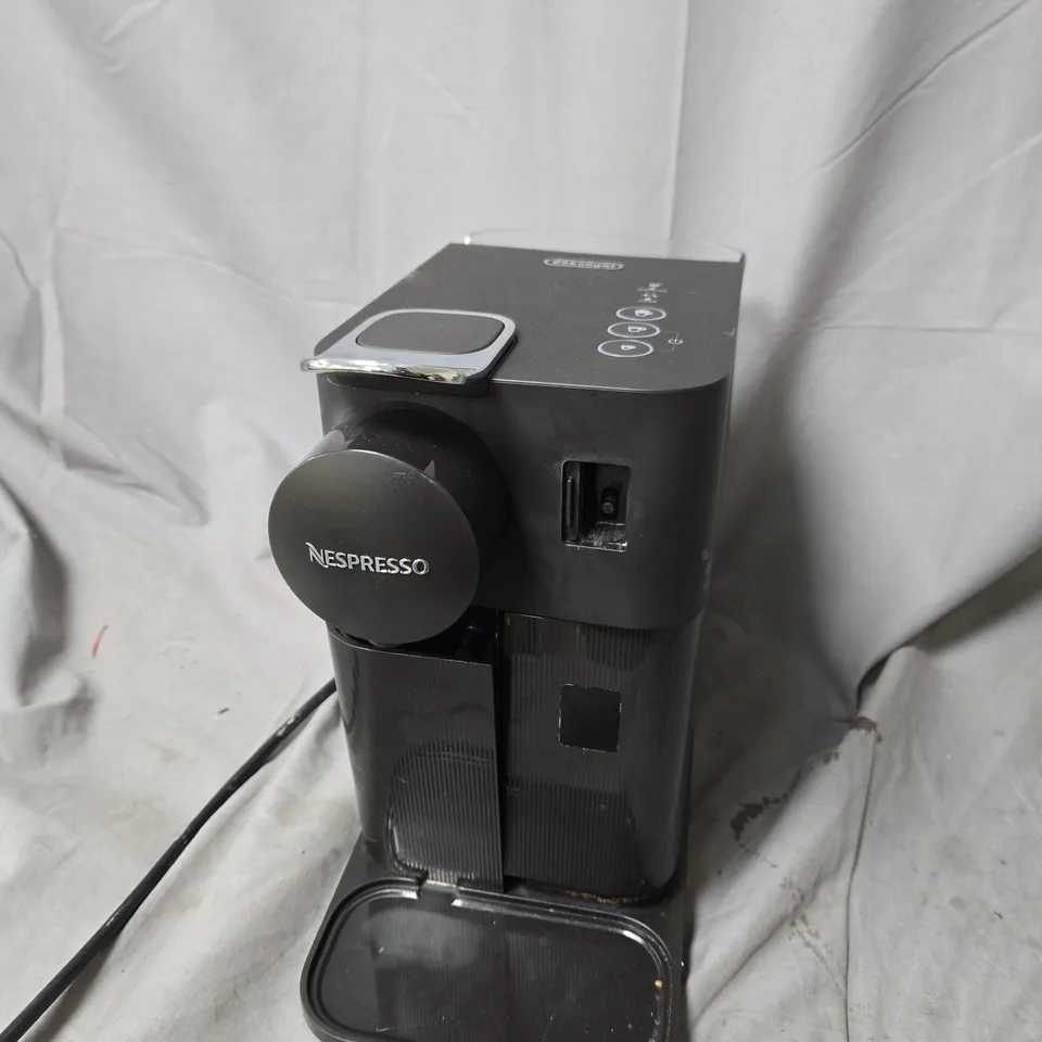 NESPRESSO GRAN LATTISSIMA COFFEE MACHINE RRP £239