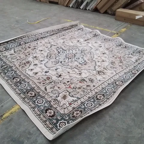 QUALITY DESIGNER AREA RUG - APPROXIMATELY 210X210CM