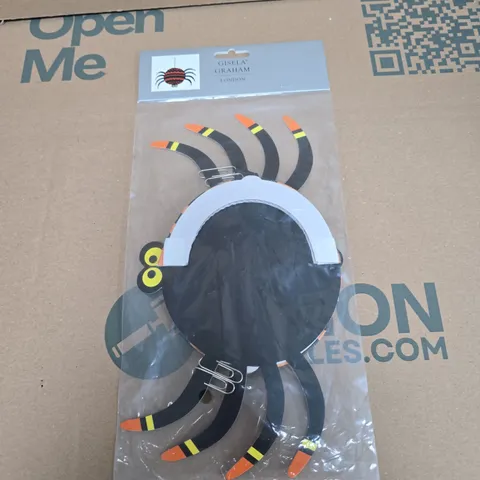 BOX OF APPROXIMATELY 200 GISELA GRAHAM SPIDER AND PUMPKIN PAPER DECORATIONS 