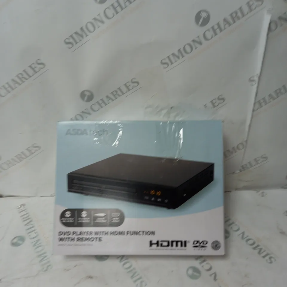 BOX OF ASSORTED ELECTRONICAL ITEMS TO INCLUDE RADIOS, AERIALS, EARPHONES ETC - COLLECTION ONLY 