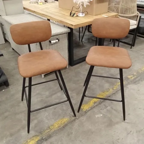 SET OF 2 KARTEZ 66cm BAR STOOLS