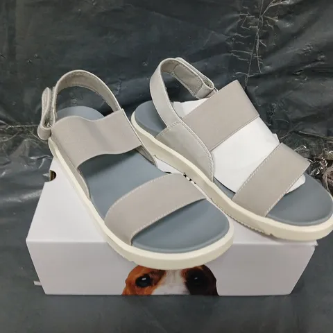 BOXED PAIR OF HUSH PUPPIES SELINA SANDALS - UK SIZE 7