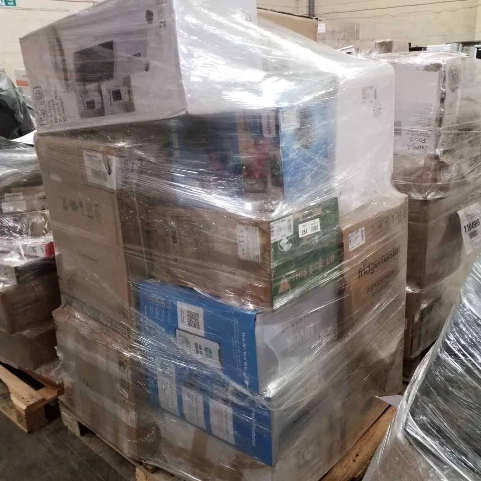 PALLET OF APPROXIMATELY 13 UNPROCESSED RAW RETURN HOUSEHOLD AND ELECTRICAL GOODS TO INCLUDE;