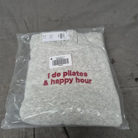 ABERCROMBIE AND FITCH GREY SWEATSHIRT WITH RED 'I DO PILATES & HAPPY HOUR' SLOGAN – SIZE MEDIUM