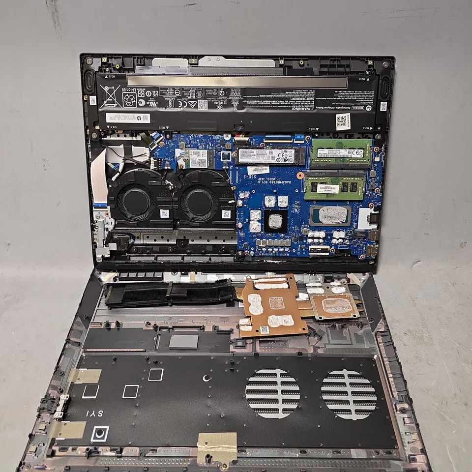BOXED HP VICTUS 15-FA0021NA