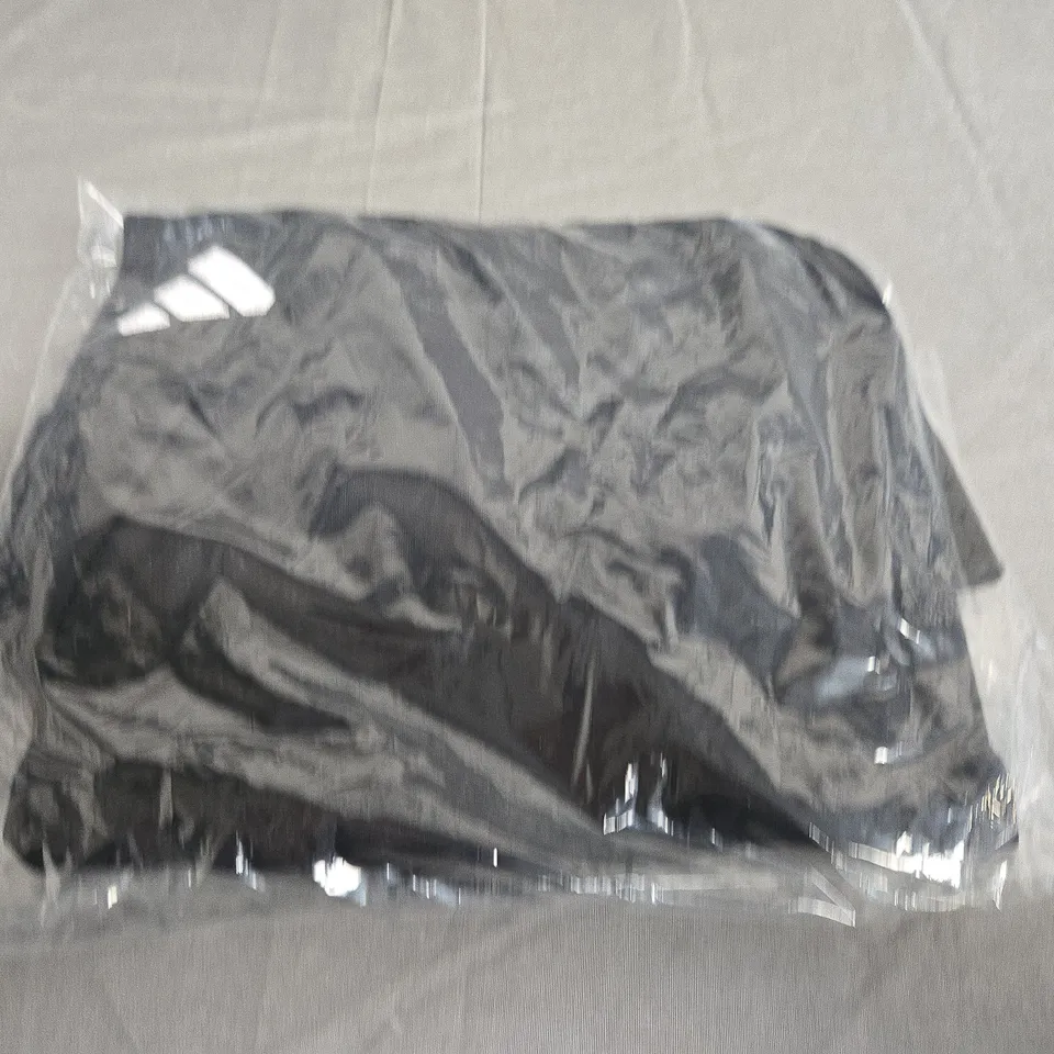 BAGGED ADIDAS RUNNING TEE IN BLACK SIZE XL