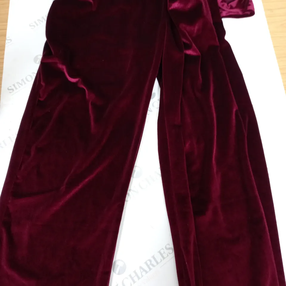 LILI LONDON MAXINE VELVET JUMPSUIT IN WINE SMALL