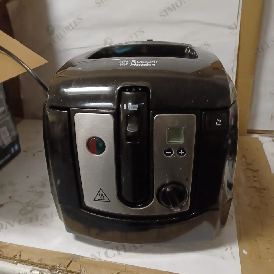 RUSSELL HOBBS DIGITAL DEEP FRYER