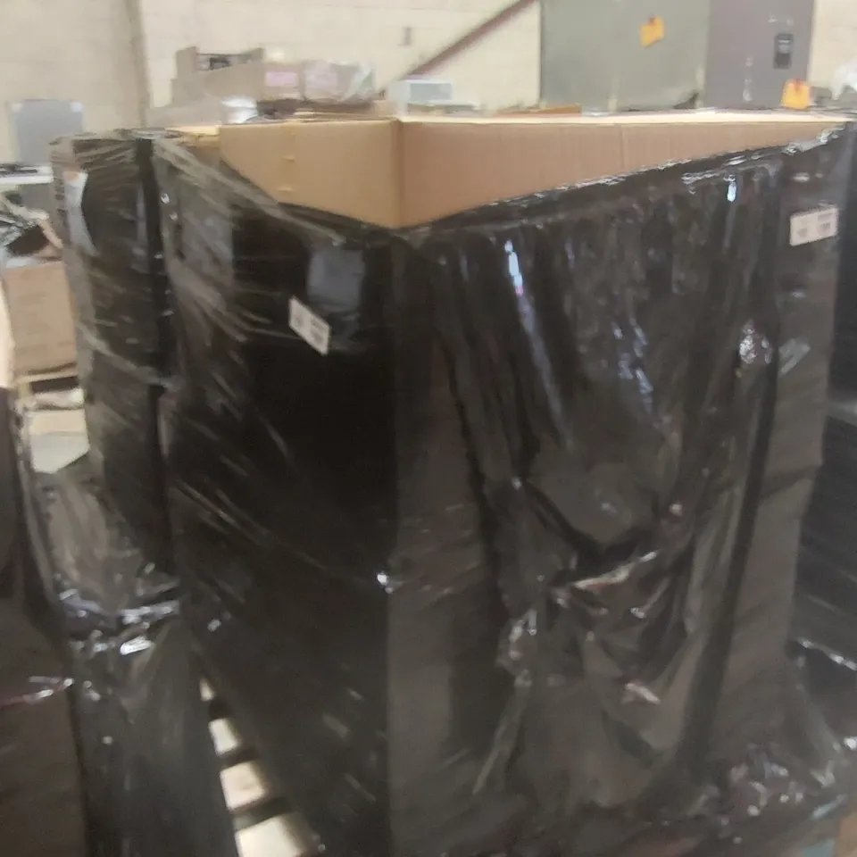 PALLET CONTAINING A VERY LARGE QUANTITY OF ASSORTED EASTER PRODUCTS