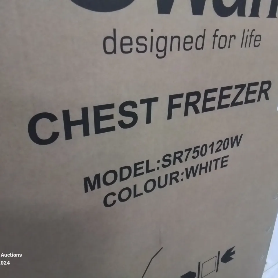 BOXED SWAN SR750120W 99L CHEST FREEZER - WHITE