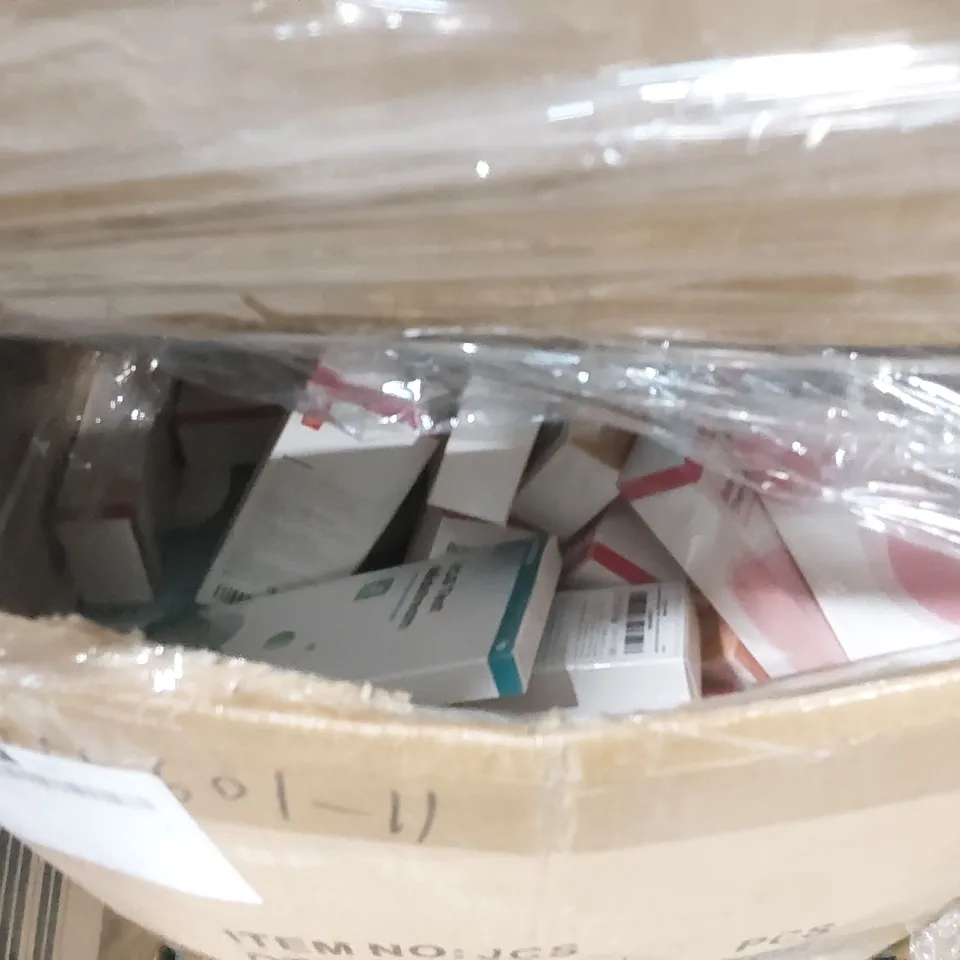 PALLET OF ASSORTED ITEMS INCLUDING: ELECTRIC CAR CLEANERS, FEMOMETER HCG TESTS, CEILING LIGHTS, POPPIES NAPKINS ECT