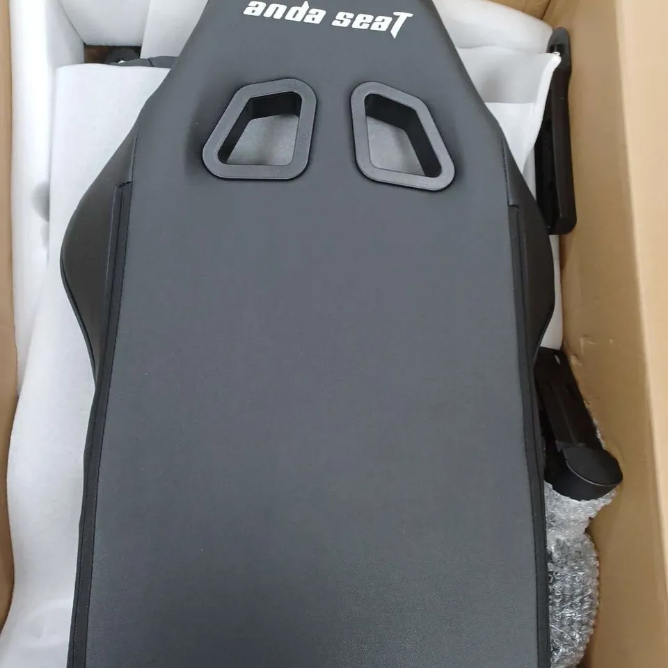 BOXED ANDA SEAT GAMING CHAIR IN BLACK 