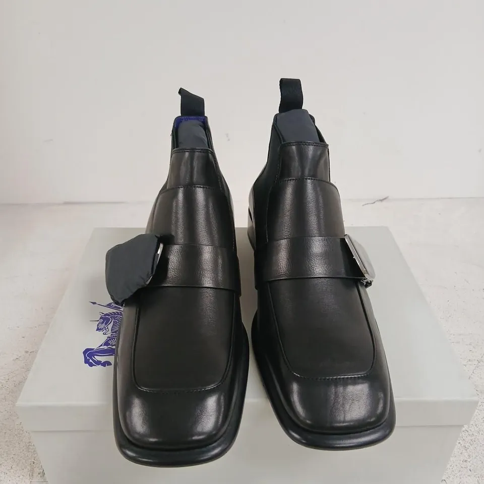 BURBERRY LEATHER ANKLE BOOTS – BLACK, UK 11 (EU 45) – LEATHER SOLE