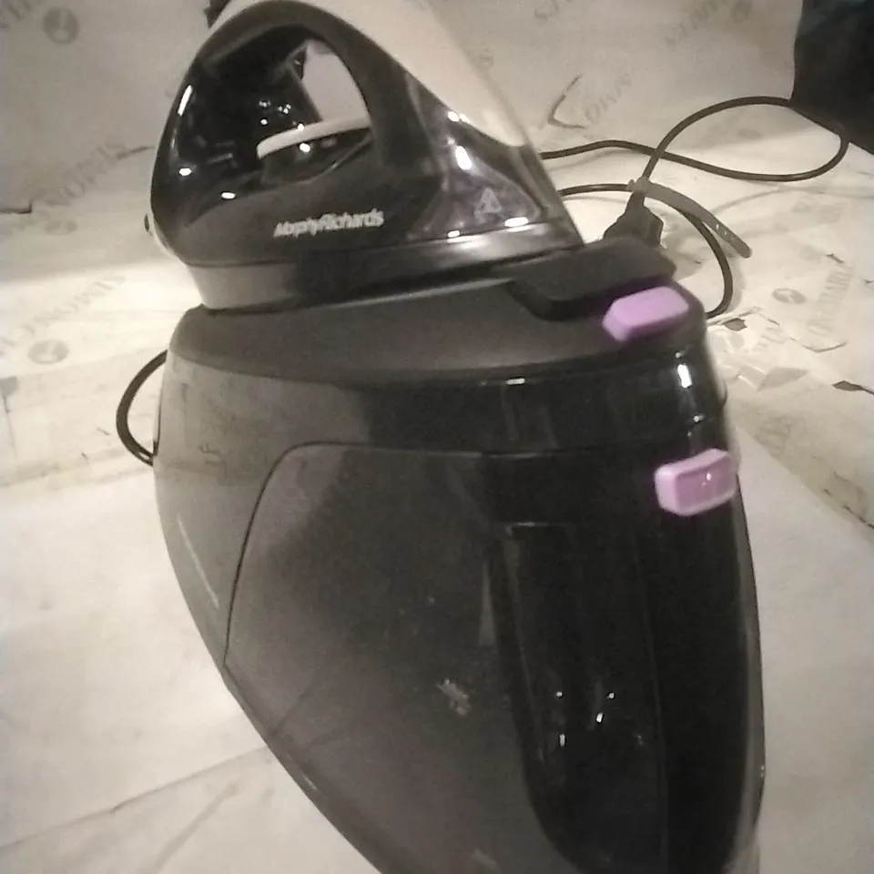 BOXED MORPHY RICHARDS EASY STEAM 2400W 