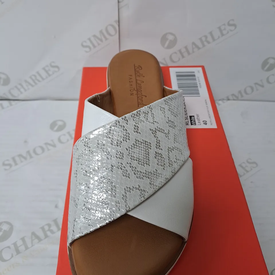 BOXED PAIR OF RUTH LANGSFORD LEATHER SANDALS IN WHITE SIZE 7