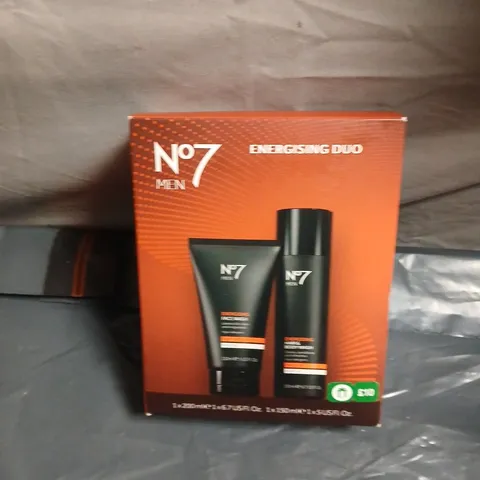 NO7 MEN ENERGISING DUO SKINCARE SET 
