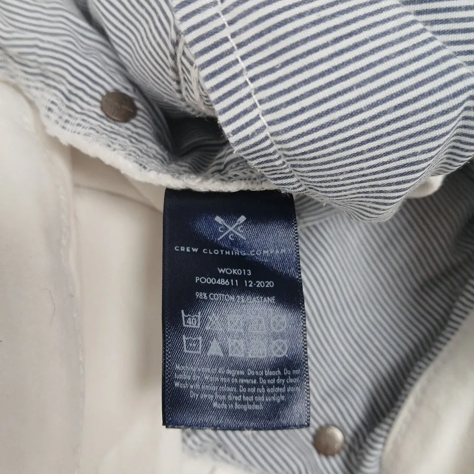 CREW CLOTHING COMPANY WHITE SHORTS – UK 14