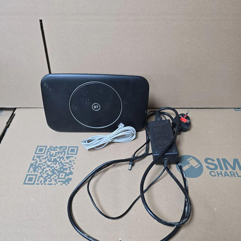 APPROXIMATELY 20 ASSORTED ELECTRICAL PRODUCTS TO INCLUDE POWER ADAPTERS, BT HUB AND CABLES