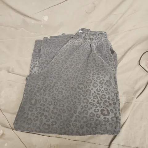 BERSHKA WOMENβS LEOPARD PRINT JOGGERS β GREY, UK 12