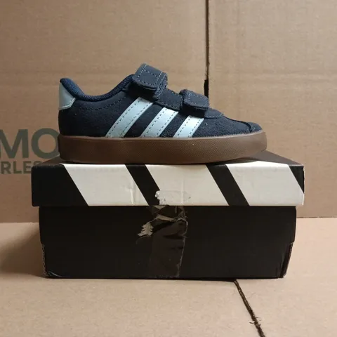 BOXED PAIR OF ADIDAS INFANT VL COURT 3.0 TRAINERS IN NAVY/SKY BLUE SIZE UK 6