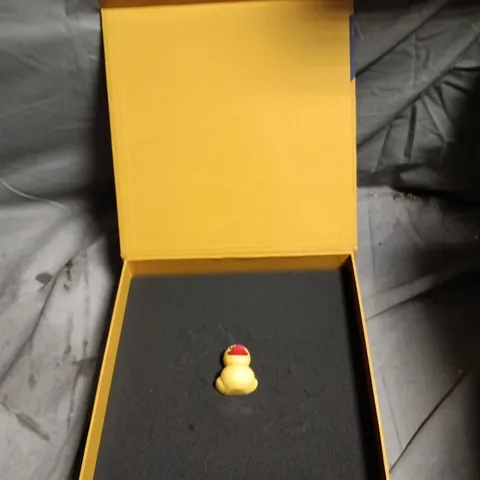 JAMES VEITCH – A COMEDY SPECIAL BOX WITH RUBBER DUCK USB DRIVE