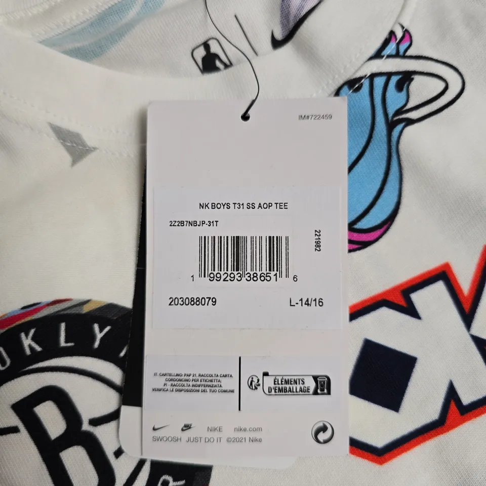 NIKE NBA THE NIKE TEE BOYS' T-SHIRT – WHITE, SIZE L (UK 14–16)