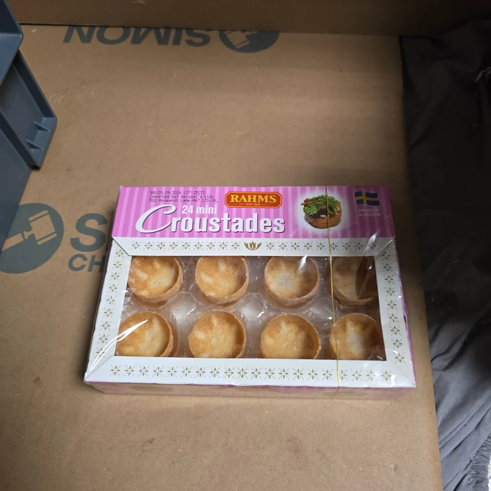 APPROXIMATELY 6 ASSORTED FOOD ITEMS INCLUDING PREMIUM ITALIAN PASTA AND RAHMS MINI CROUSTADES