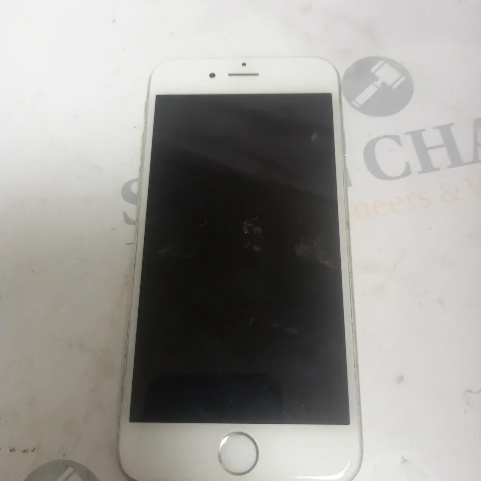 APPLE IPHONE WHITE MODEL A1586