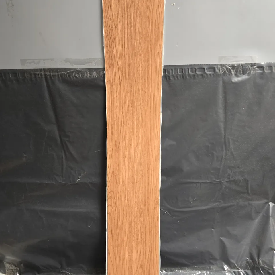 APPROXIMATELY 22 INMOZATA  FLOORING PANALS IN NATURAL OAK - APPROX 15X91CM