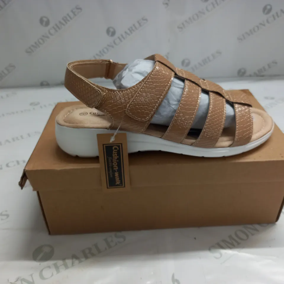 BOXED PAIR OF CUSHION WALK ONE TOUCH CLOSE SANDALS IN TAN - SIZE 6 