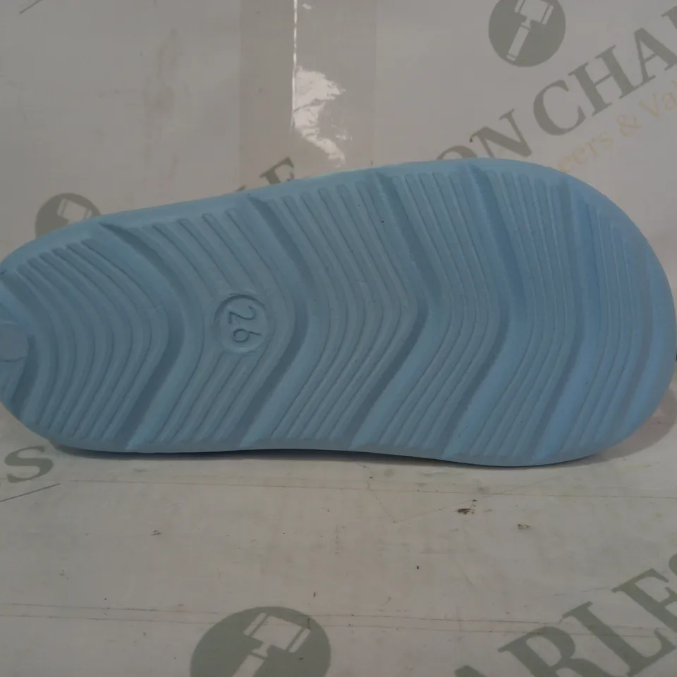 PAIR OF DESIGNER KIDS SANDALS IN BLUE W. SEA LIFE DESIGN EU SIZE 26
