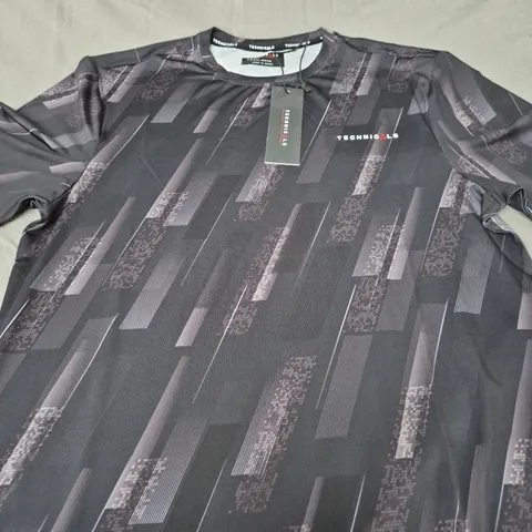 TECHNICALS MOTION 2 BLACK TEE SIZE M