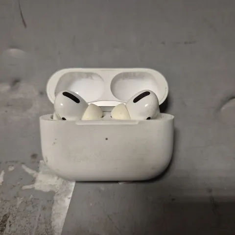 APPLE MAGSAFE CHARGING CASE FOR AIRPODS PRO 1