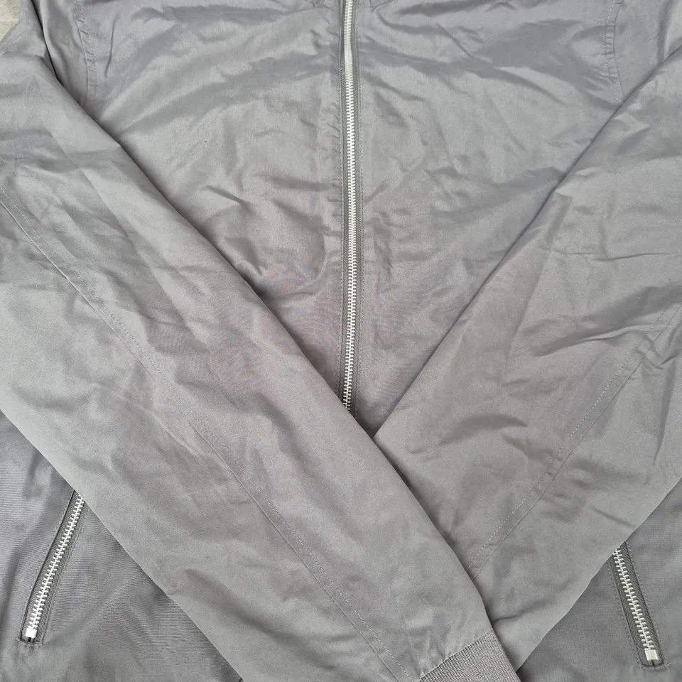 JACK & JONES ZIP-UP LONG SLEEVE JACKET IN GREY SIZE LARGE