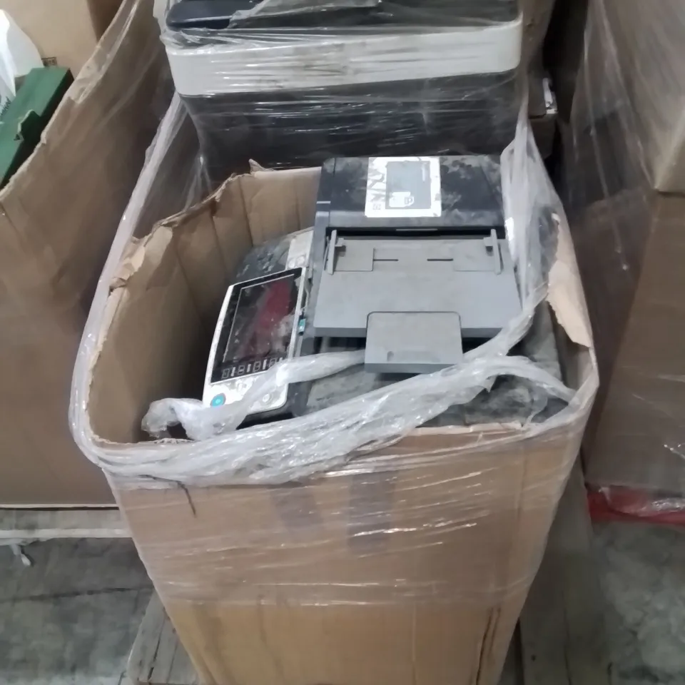 PALLET CONTAINING OFFICE PRINTERS.