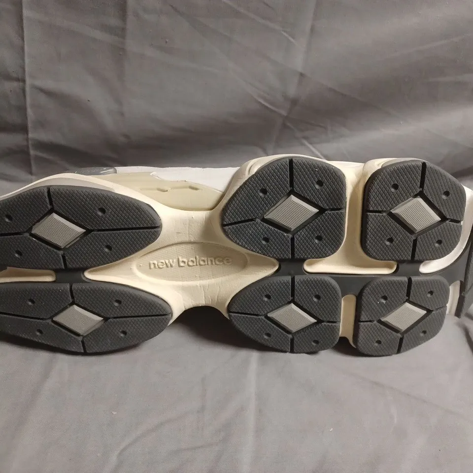 UNBOXED PAIR OF NEW BALANCE SNEAKERS – UK SIZE 9