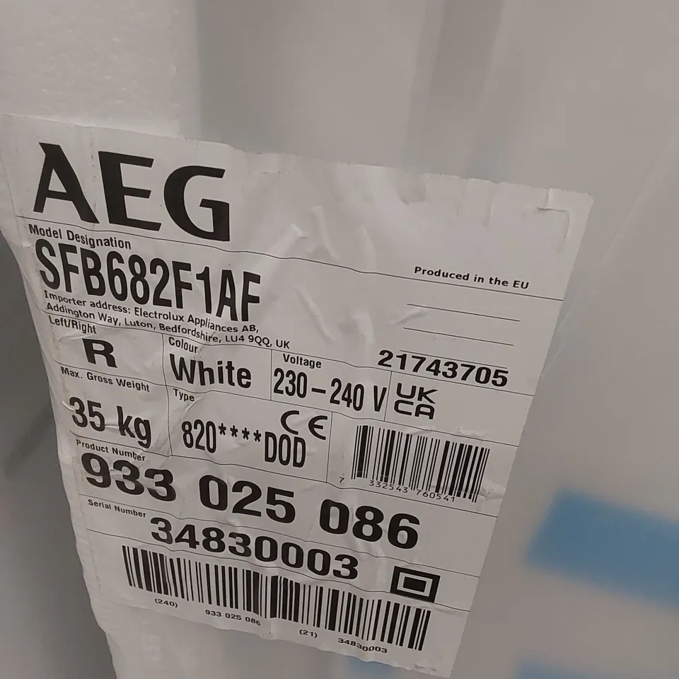 AEG SFB682F1AF - 933025086 COMBI-FRIDGE BUILT-IN F WHITE