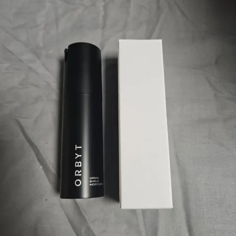 APPROXIMATELY 80 ORBYT URBAN SHIELD MOISTURISER – 30 ML, BLACK BOTTLE