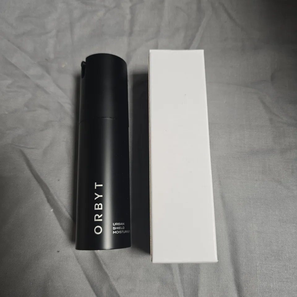APPROXIMATELY 80 ORBYT URBAN SHIELD MOISTURISER – 30 ML, BLACK BOTTLE