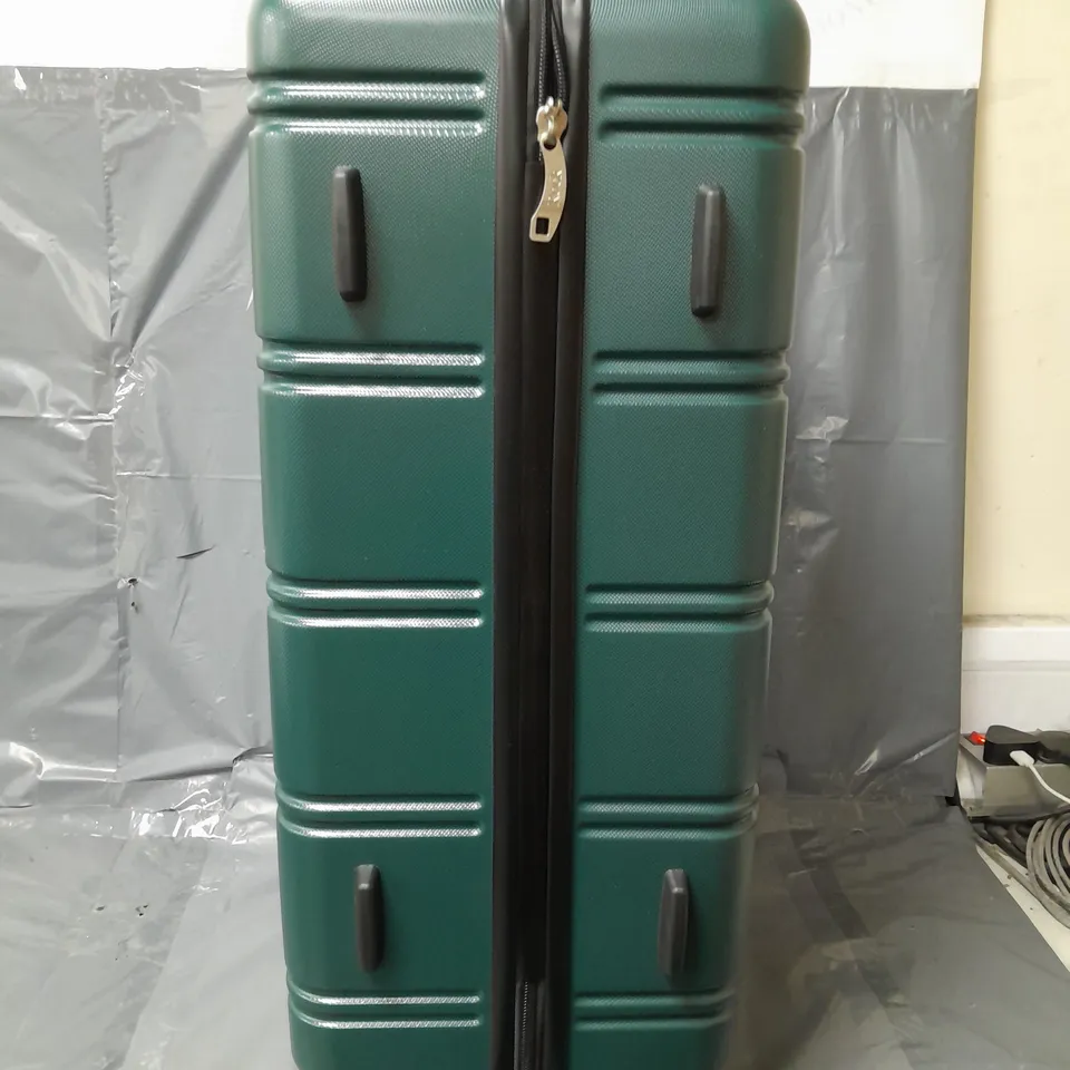 ROCK LUGGAGE LISBON MEDIUM SUITCASE GREEN - COLLECTION ONLY