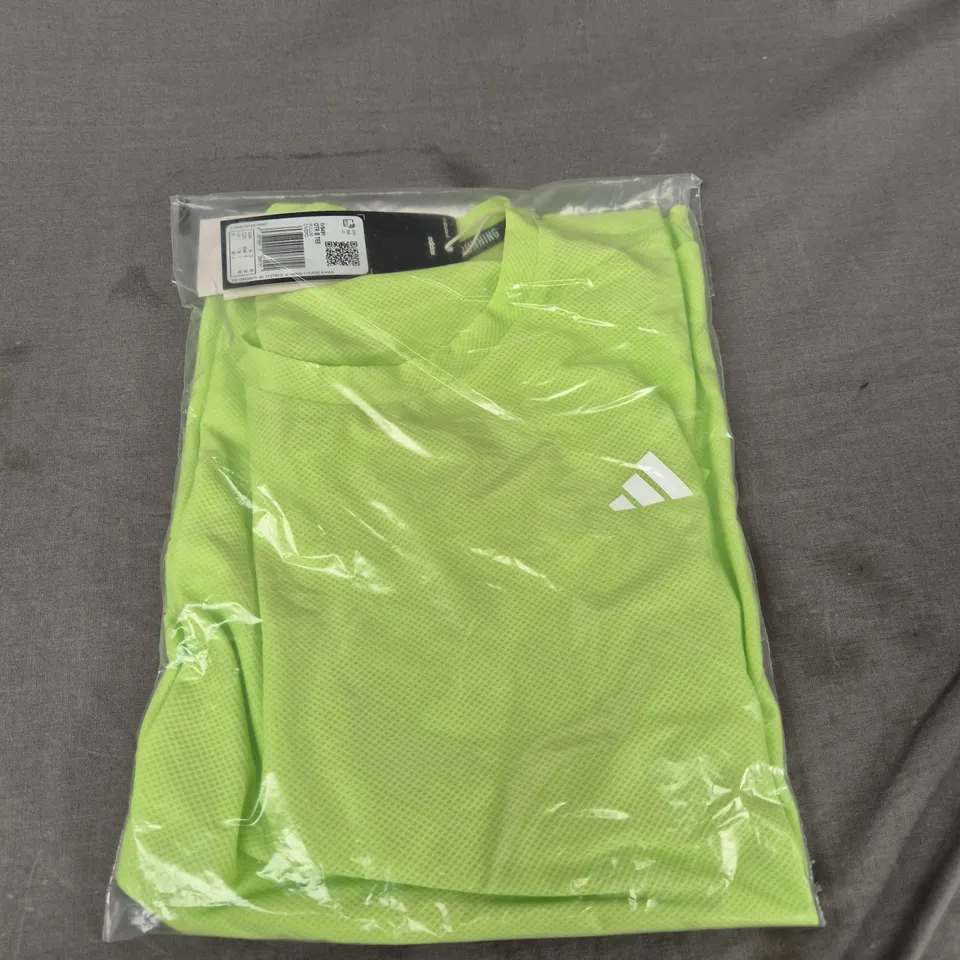 BAGGED ADIDAS LOGO RUNNING SHIRT SIZE M