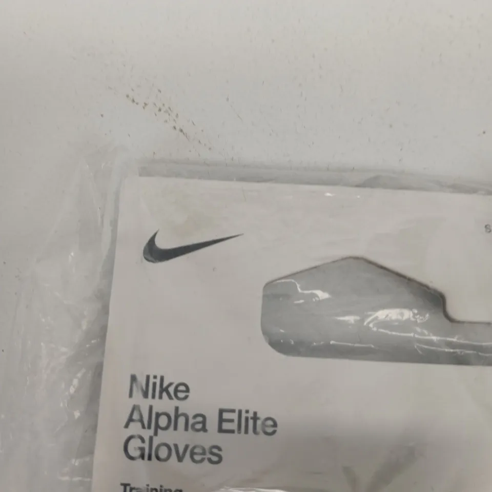 NIKE ALPHA ELITE GLOVES – TRAINING